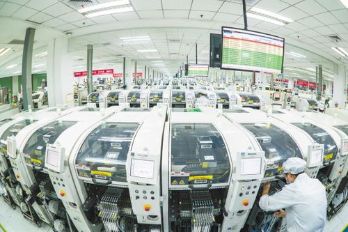 武漢 韌性之城，經(jīng)濟(jì)穩(wěn)居全國(guó)前十，專業(yè)服務(wù)保障城市運(yùn)轉(zhuǎn)